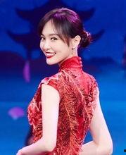 吃瓜娱乐唐嫣,瓜田里的甜蜜女王